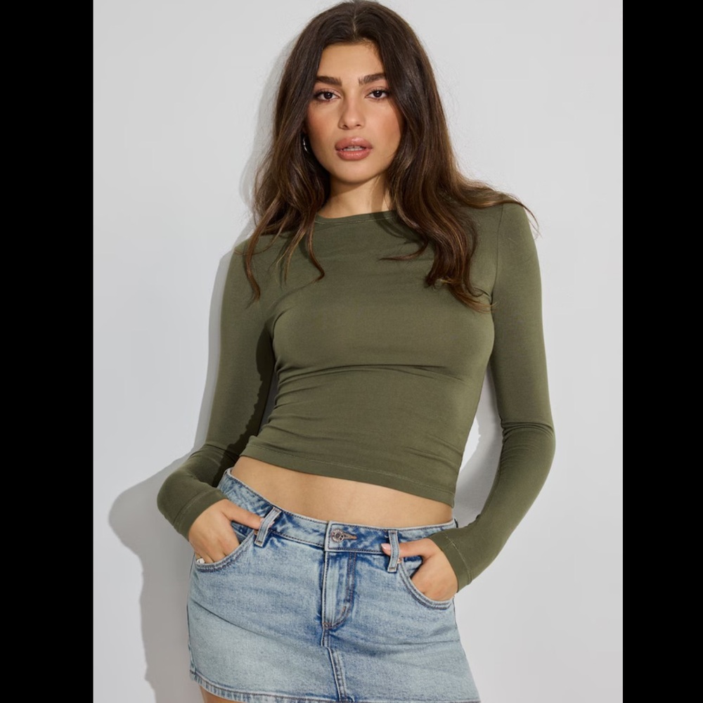 Garage - Smooth Long Sleeve Crewneck Top